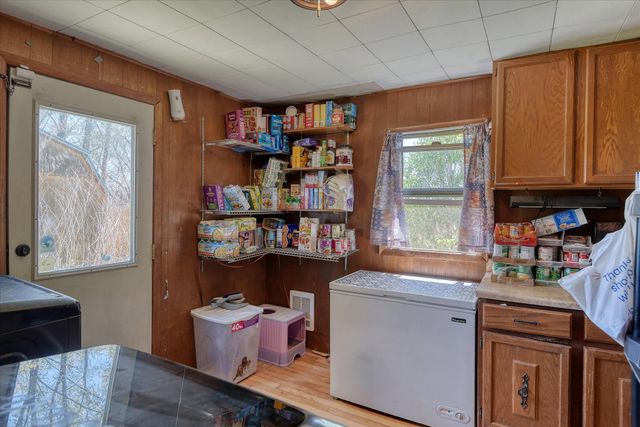 37122 N SPOTTED Rd, Deer Park, WA 99006