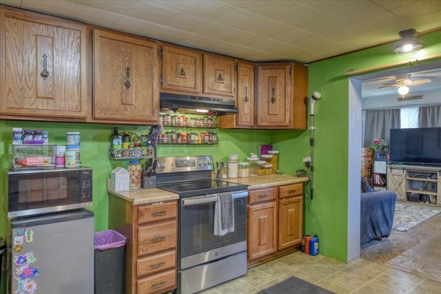 37122 N SPOTTED Rd, Deer Park, WA 99006