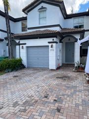7712 NW 116th Pl 1, Doral, FL 33178