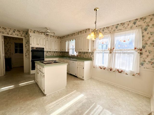 1409 Fairview Road, Pelion, SC 29123