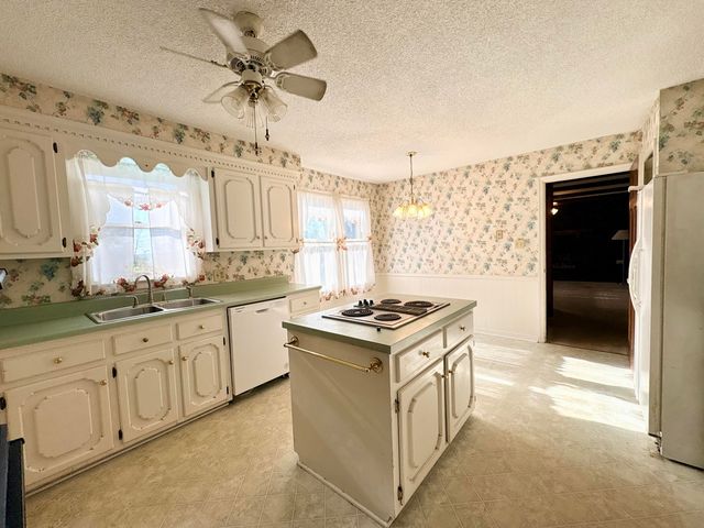 1409 Fairview Road, Pelion, SC 29123