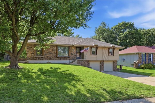 16512 Spring Valley Road, Belton, MO 64012