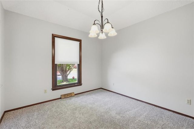 16512 Spring Valley Road, Belton, MO 64012