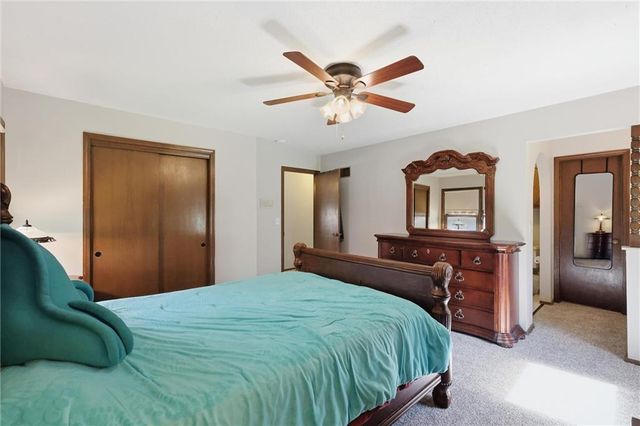 16512 Spring Valley Road, Belton, MO 64012