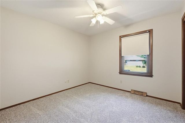 16512 Spring Valley Road, Belton, MO 64012
