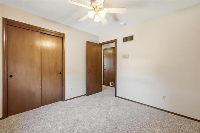 16512 Spring Valley Road, Belton, MO 64012