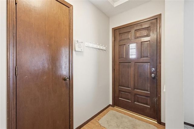 16512 Spring Valley Road, Belton, MO 64012