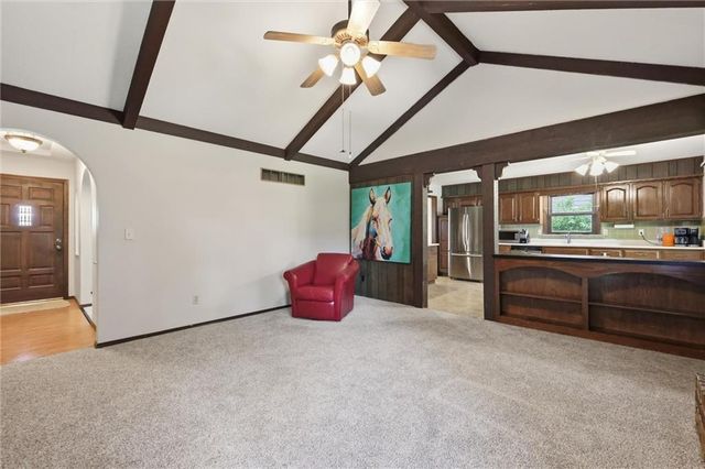 16512 Spring Valley Road, Belton, MO 64012