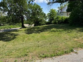 7082 Oleatha, St Louis, MO 63110