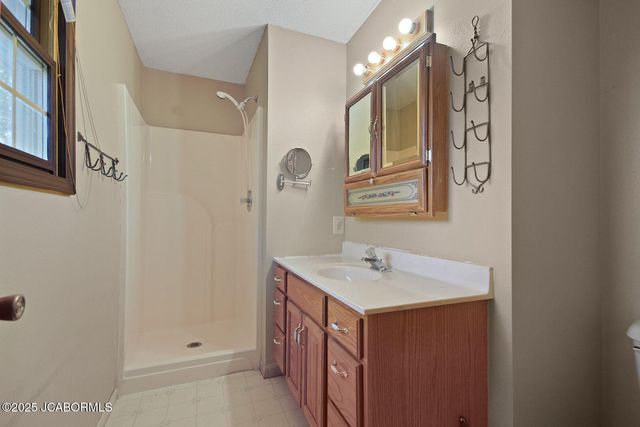 11922 OAK RIDGE LANE, Holts Summit, MO 65043