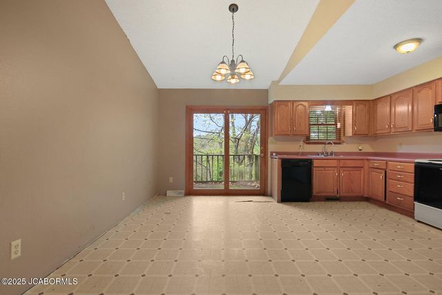 11922 OAK RIDGE LANE, Holts Summit, MO 65043