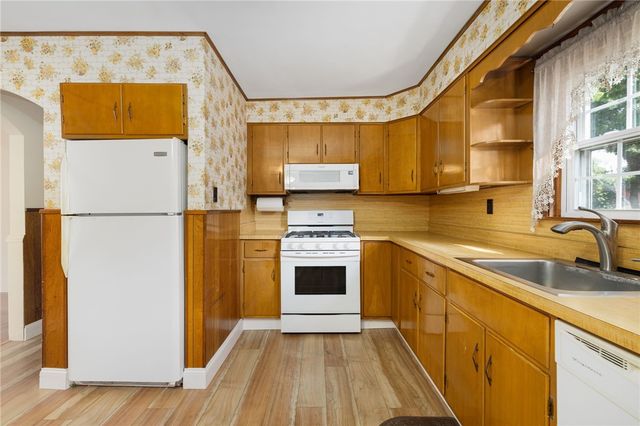463 Power Road, Pawtucket, RI 02860