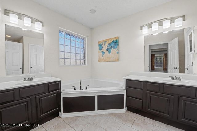 6911 Pinehurst Drive, Ocean Springs, MS 39564