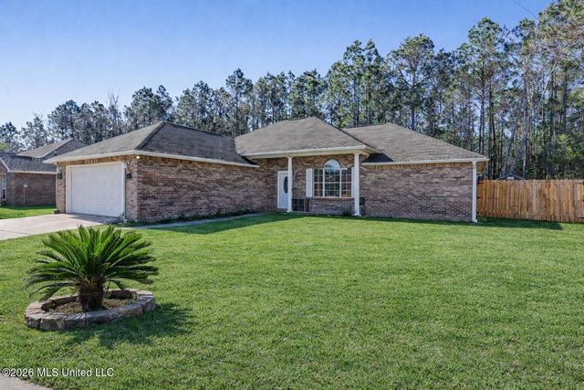 6911 Pinehurst Drive, Ocean Springs, MS 39564