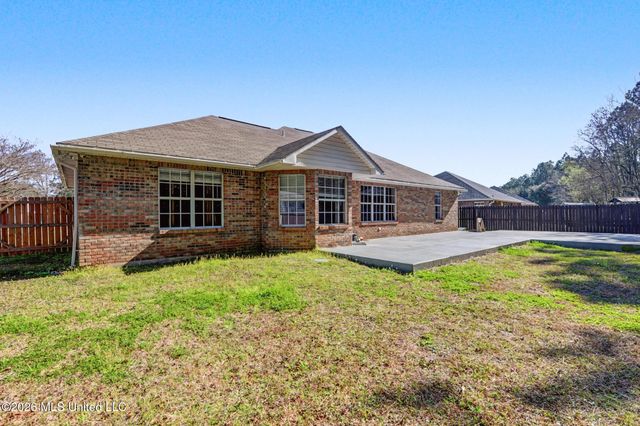 6911 Pinehurst Drive, Ocean Springs, MS 39564