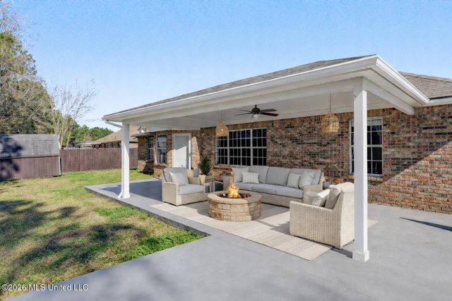 6911 Pinehurst Drive, Ocean Springs, MS 39564