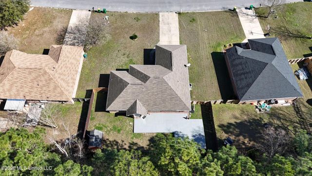 6911 Pinehurst Drive, Ocean Springs, MS 39564