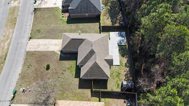 6911 Pinehurst Drive, Ocean Springs, MS 39564