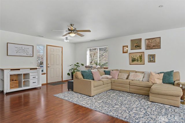 2811 Hannen Street, Dupont, WA 98327