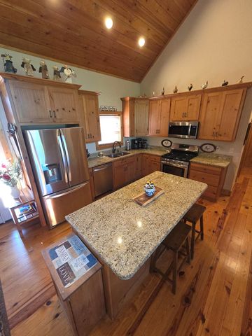 182 Loop Lane, Blairsville, GA 30512