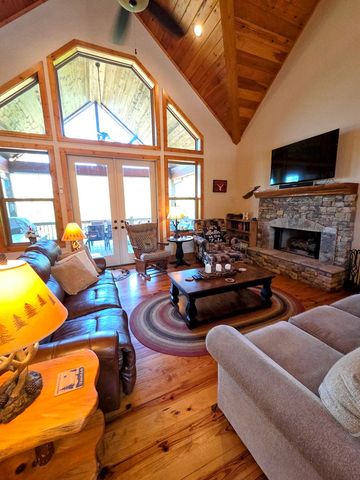 182 Loop Lane, Blairsville, GA 30512