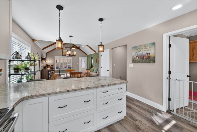 6318 Campbellsville Pike, Culleoka, TN 38451