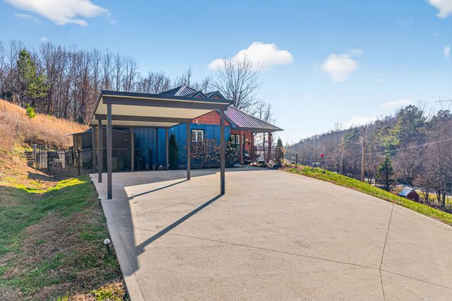 6318 Campbellsville Pike, Culleoka, TN 38451