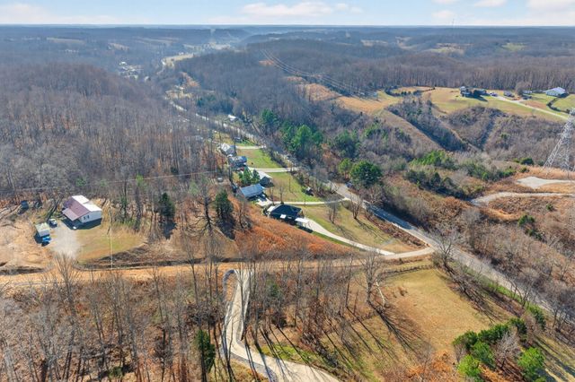 6318 Campbellsville Pike, Culleoka, TN 38451