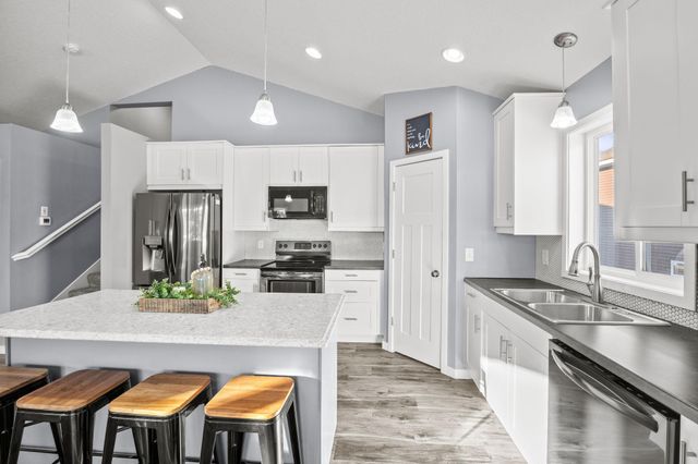 1910 Buffalo Run Road, Buffalo, MN 55313