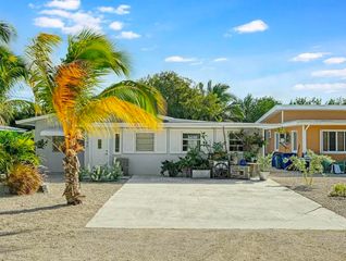 30342 Hibiscus Lane, Big Pine Key, FL 33043