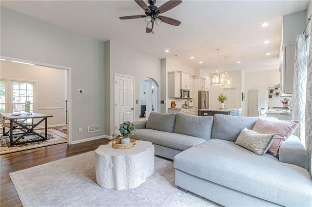 7640 Brookstead Crossing, Johns Creek, GA 30097