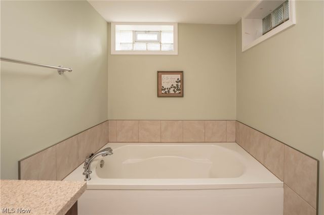 3920 Ashwood Street NW, Canton, OH 44708