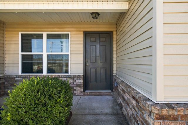 701 NW 68th Avenue, Bentonville, AR 72713