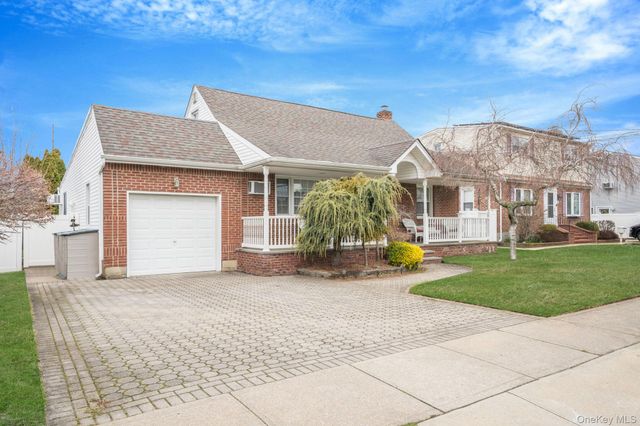 77 Tyrconnell Avenue, Massapequa Park, NY 11762