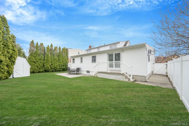 77 Tyrconnell Avenue, Massapequa Park, NY 11762