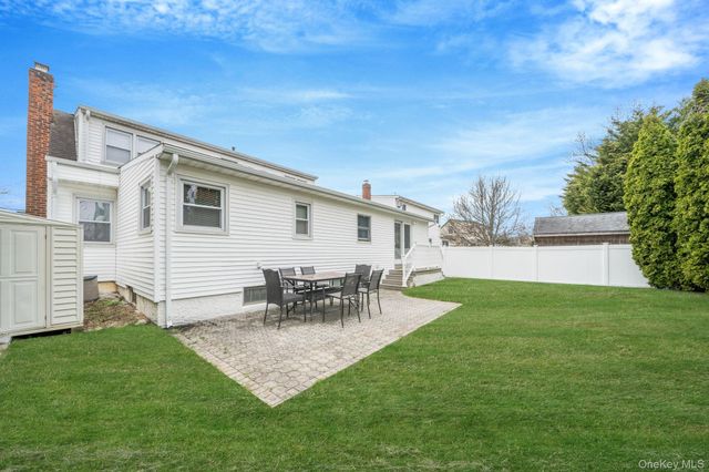 77 Tyrconnell Avenue, Massapequa Park, NY 11762