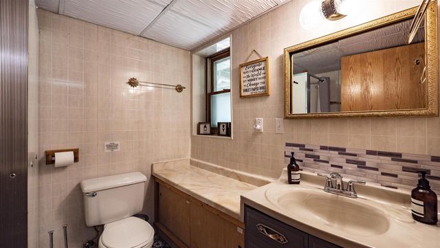 W10199 BIGHORN LANE, Hancock, WI 54943