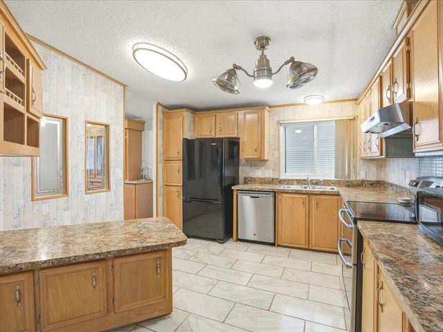 6144 REDWING AVENUE, Englewood, FL 34224