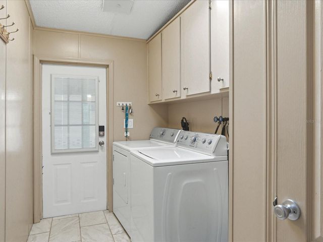 6144 REDWING AVENUE, Englewood, FL 34224