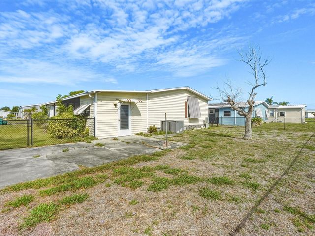 6144 REDWING AVENUE, Englewood, FL 34224