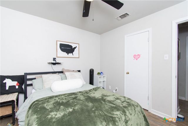 220 W Mockingbird Lane, Harker Heights, TX 76548