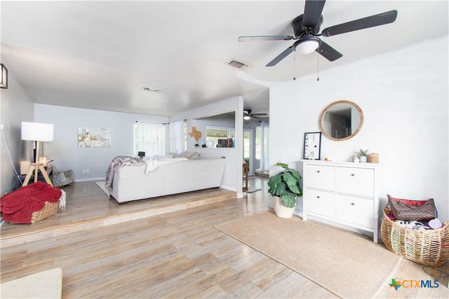 220 W Mockingbird Lane, Harker Heights, TX 76548