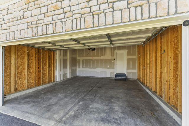 1319 Theodore Drive, Lockbourne, OH 43137