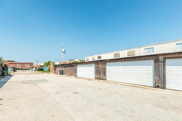 1920 Back Bay Drive, Galveston, TX 77551