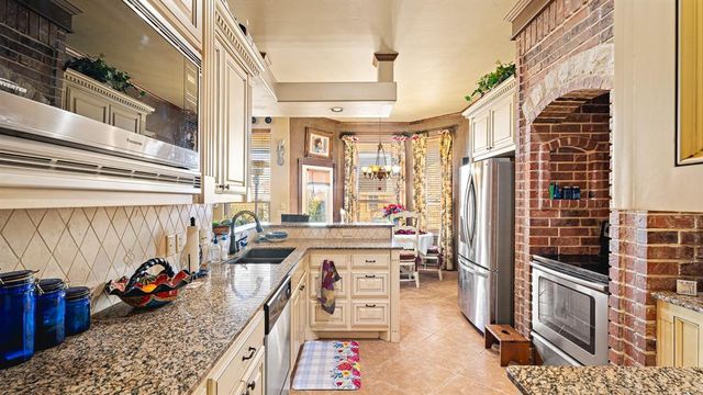 2100 Hackberry Creek Avenue, Yukon, OK 73099