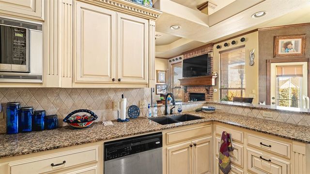 2100 Hackberry Creek Avenue, Yukon, OK 73099