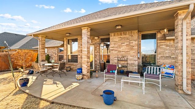 2100 Hackberry Creek Avenue, Yukon, OK 73099