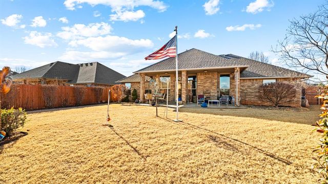 2100 Hackberry Creek Avenue, Yukon, OK 73099