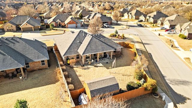 2100 Hackberry Creek Avenue, Yukon, OK 73099