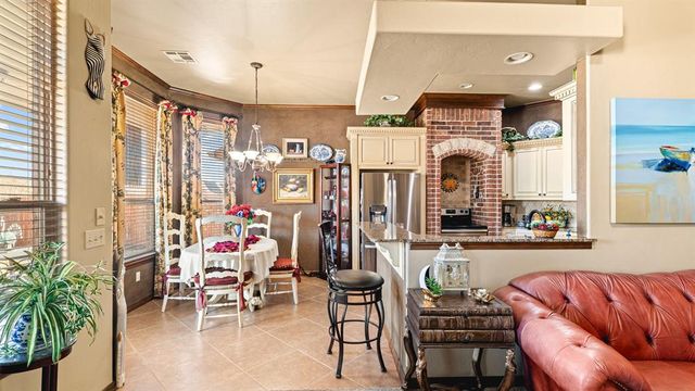 2100 Hackberry Creek Avenue, Yukon, OK 73099